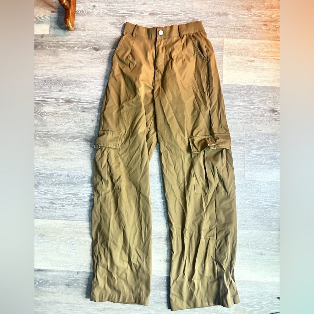 Women’s Caramel Cargo Pants